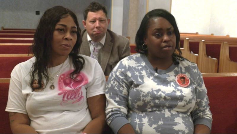 Candy Linear (left) and Sherita Smith (right) talk about new foundation for grieving mothers.JPG
